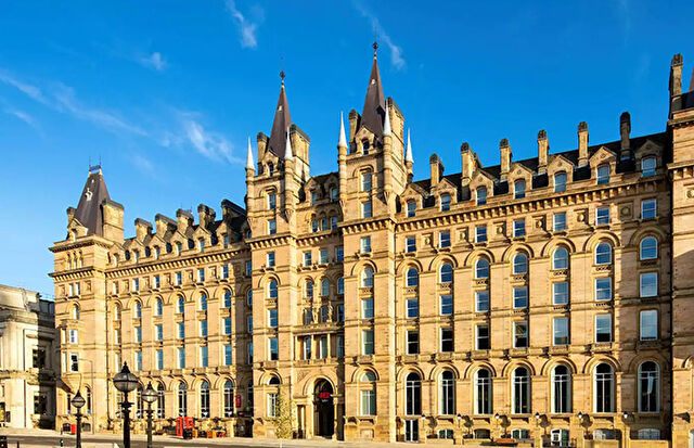 Radisson Red_ref_ana.jpg